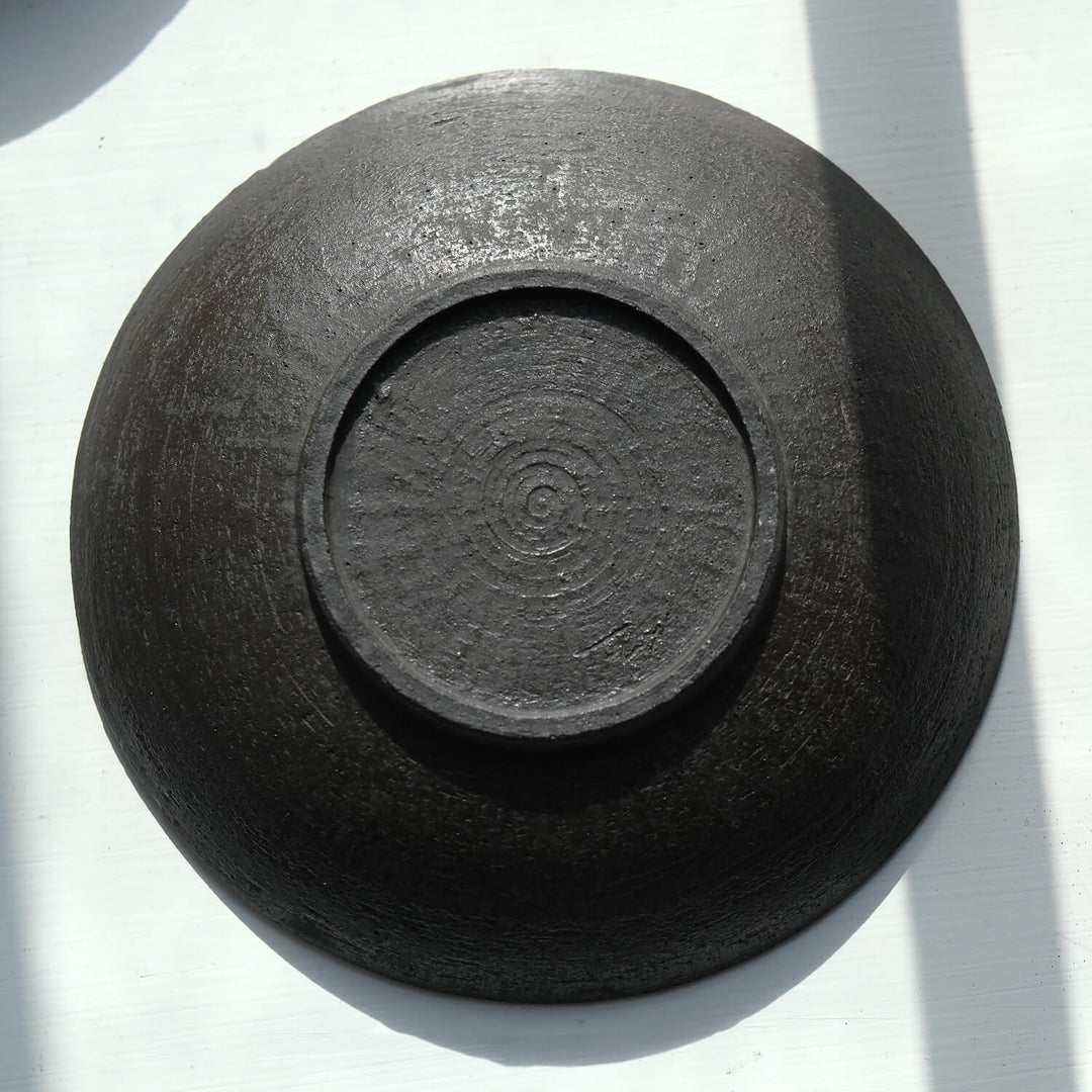 Saeam Kwon, Teller 18 cm, handfertigte Keramik | matt-schwarz (SK30)