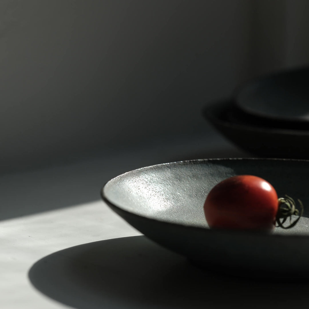 Saeam Kwon, Teller 18 cm, handfertigte Keramik | petrol-grau (SK29)