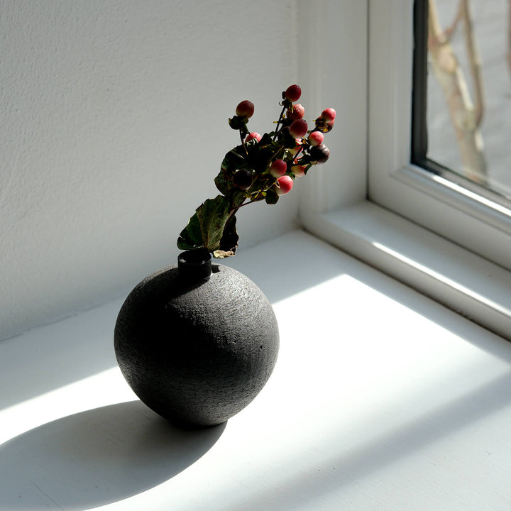Saeam Kwon, Keramik, Vase, Moon Jar | matt schwarz (SK26)