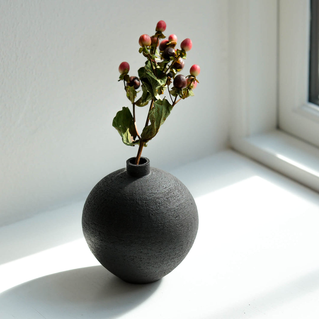 Saeam Kwon, Keramik, Vase, Moon Jar | matt schwarz (SK26)