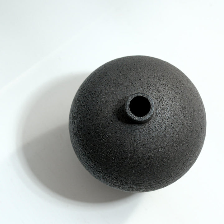 Saeam Kwon, Keramik, Vase, Moon Jar | matt schwarz (SK26)