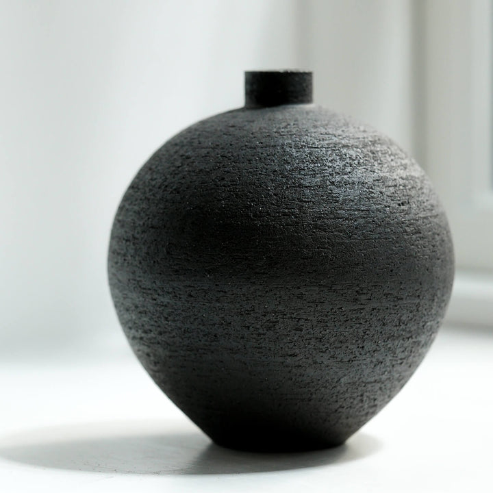 Saeam Kwon, Keramik, Vase, Moon Jar | matt schwarz (SK26)