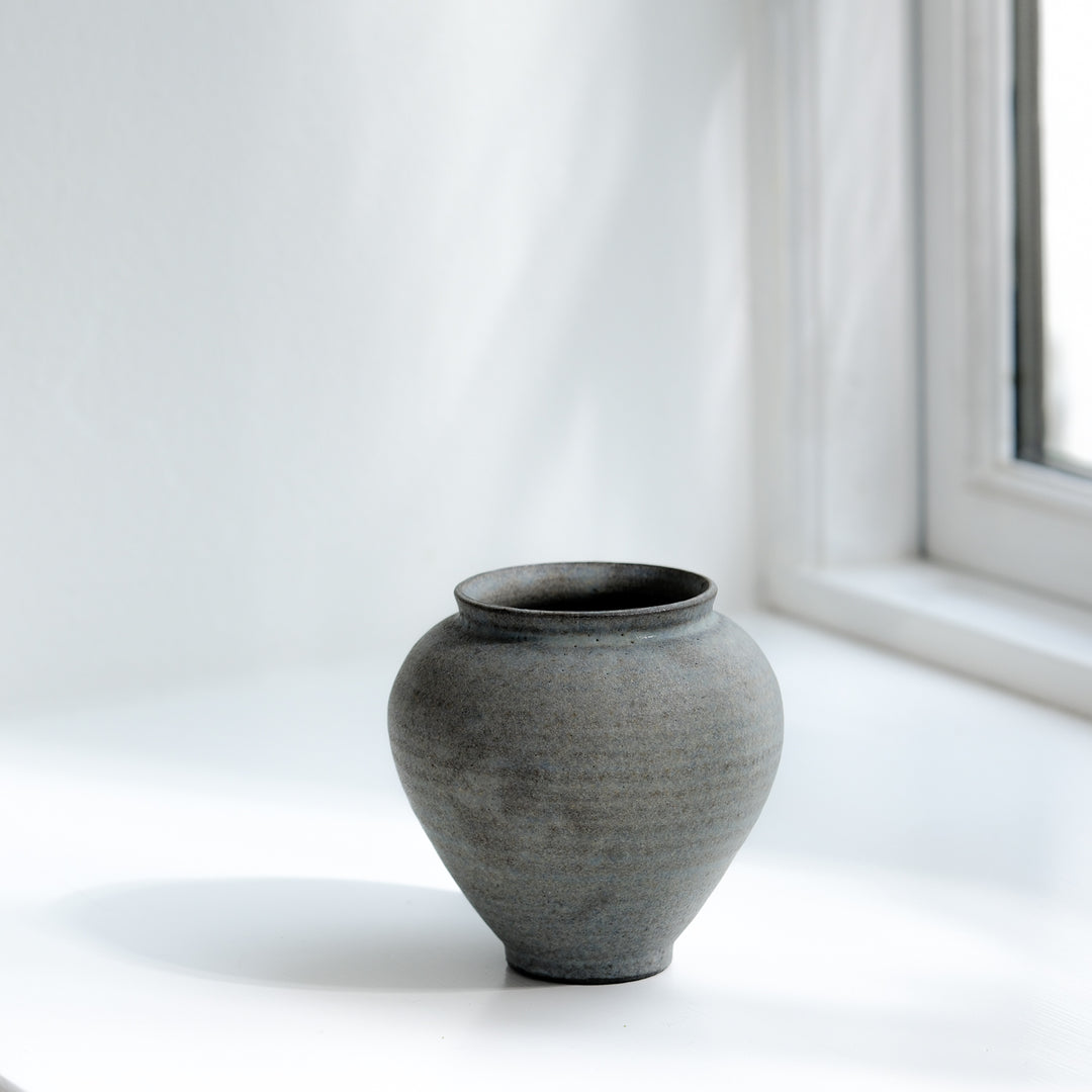 Saeam Kwon, ceramic, vase, Moon Jar, small | gray petrol (SK14)