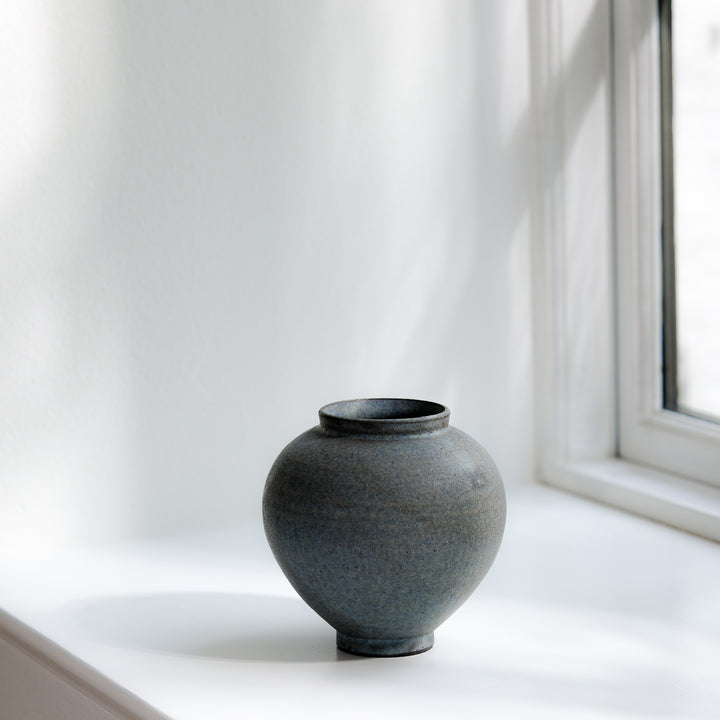 Saeam Kwon, ceramic, vase, Moon Jar | gray petrol (SK15)