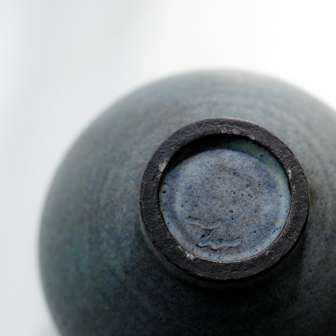 Saeam Kwon, ceramic, vase, Moon Jar | gray petrol (SK15)
