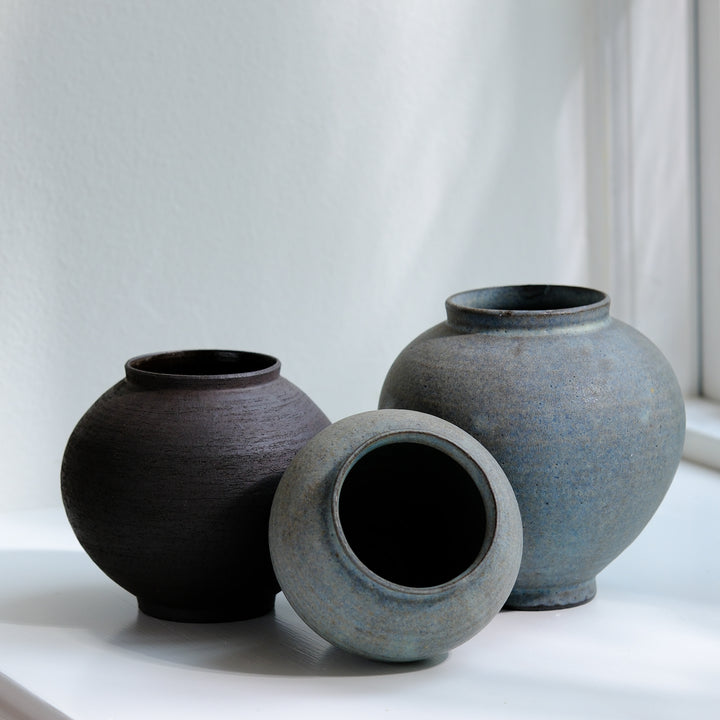 Saeam Kwon, ceramic, vase, Moon Jar, small | gray petrol (SK14)