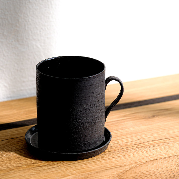 Saeam Kwon, ceramic, mug with saucer | matt black (SK08)