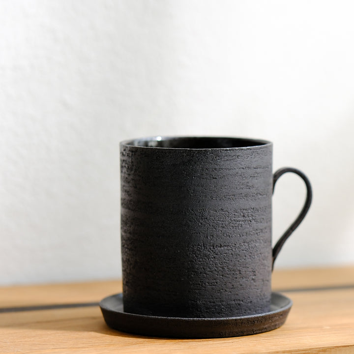 Saeam Kwon, ceramic, mug with saucer | matt black (SK08)