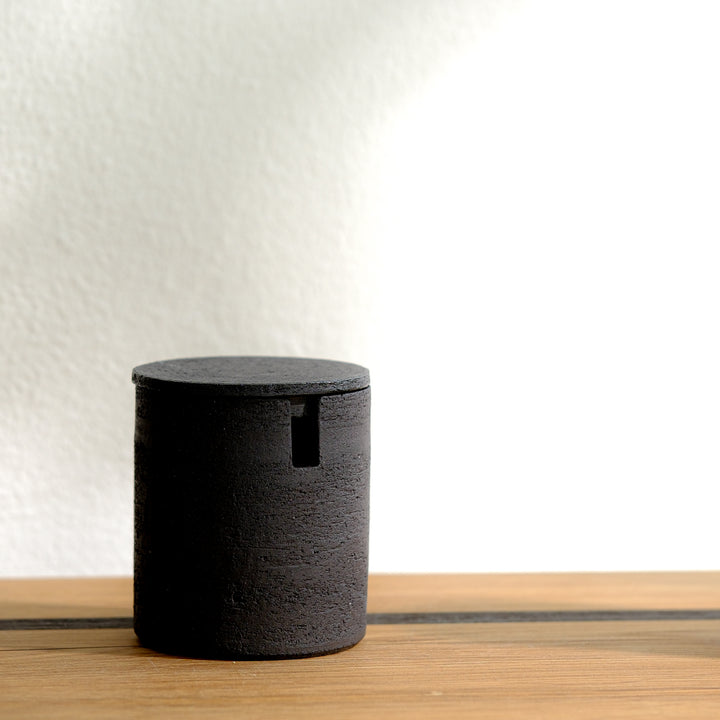 Saeam Kwon, ceramic, sugar bowl with lid | matt black (SK10)