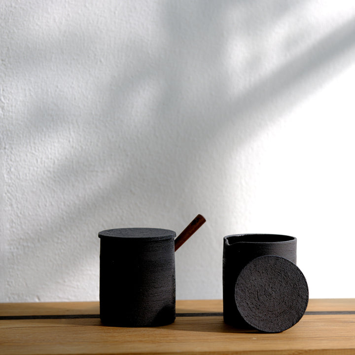 Saeam Kwon, ceramic, milk jug with lid | matt black (SK11)
