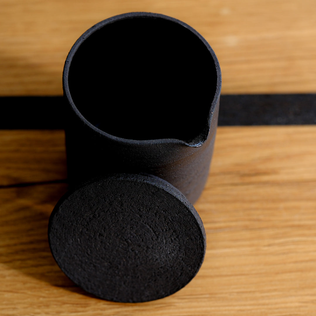 Saeam Kwon, ceramic, milk jug with lid | matt black (SK11)