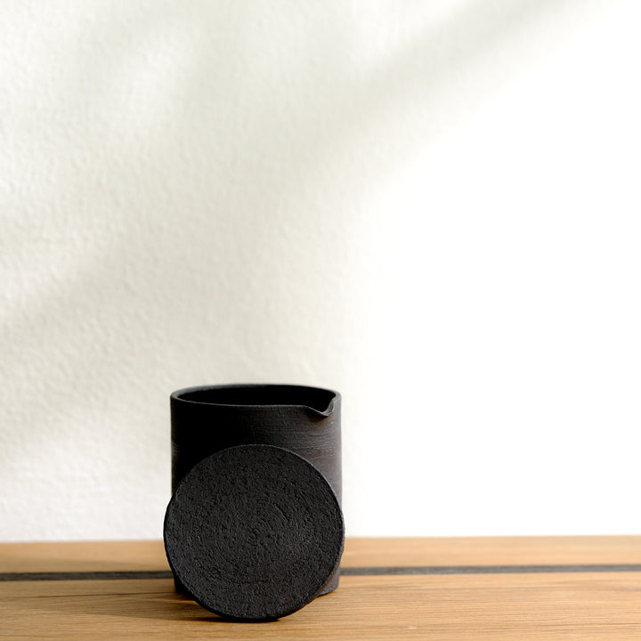 Saeam Kwon, ceramic, milk jug with lid | matt black (SK11)