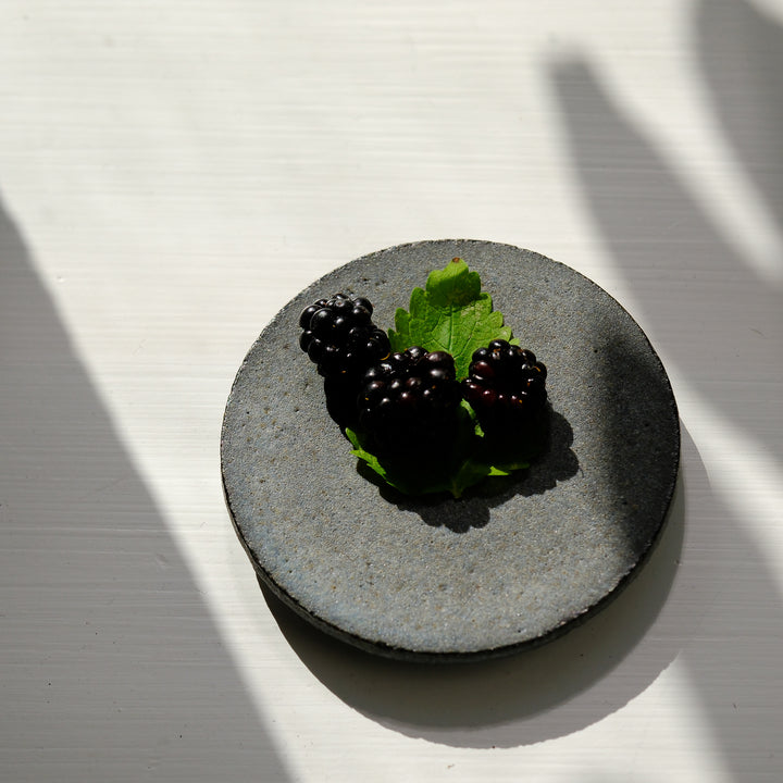 Saeam Kwon, ceramic, small dessert plate Ø 8 cm | gray petrol (SK06)