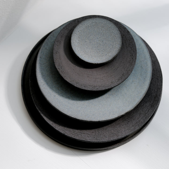 Saeam Kwon, ceramic, large dessert plate Ø 21 cm | matt black (SK01)