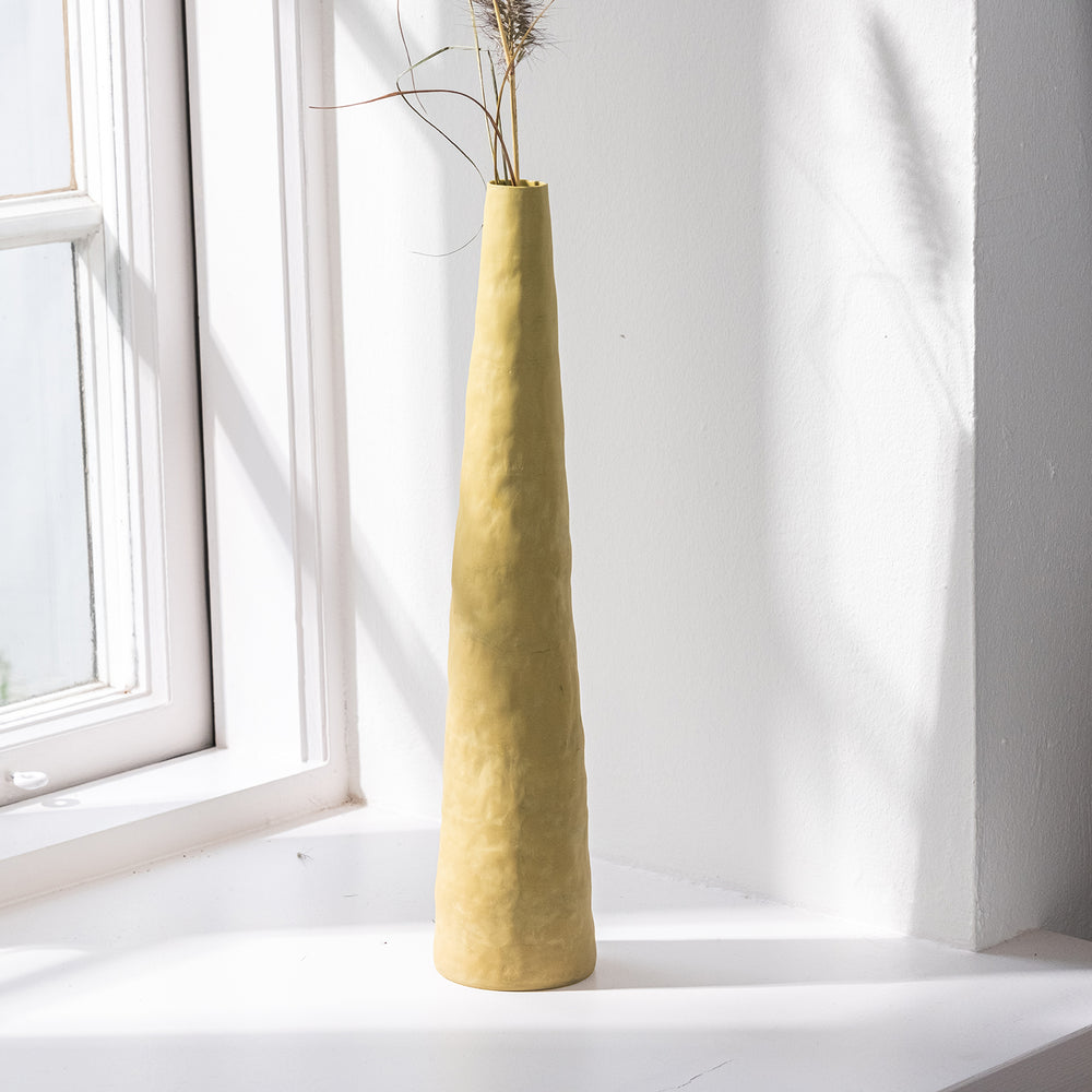 Silke Wellmeier Porzellan Vase Sand mit Gras