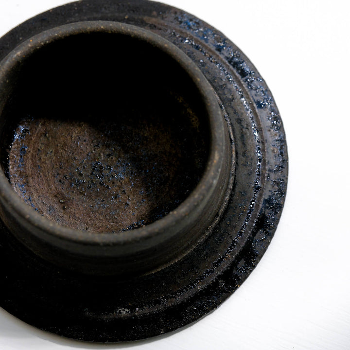 Kikuchi Toru, plate | Japanese ceramics, black (KT17)