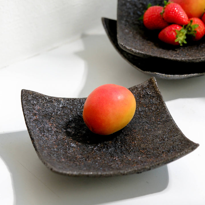 Toru Kikuchi, Bowl, flat, square, floating | Japanese ceramics | Japanese ceramics (KT18)