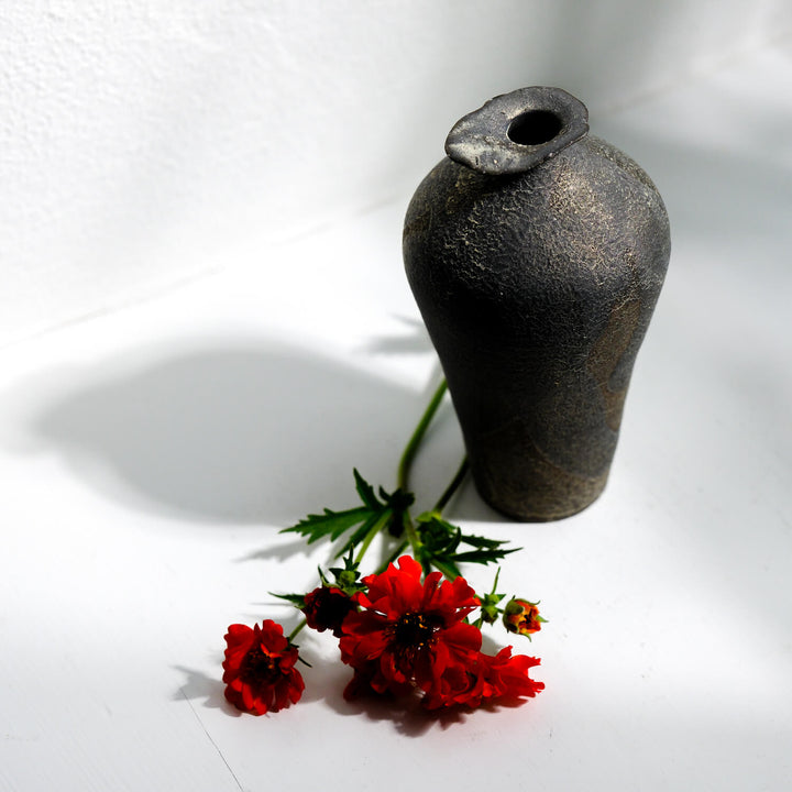 Toru Kikuchi, Vase geschwungen, grau | japanische Keramik (KT22)