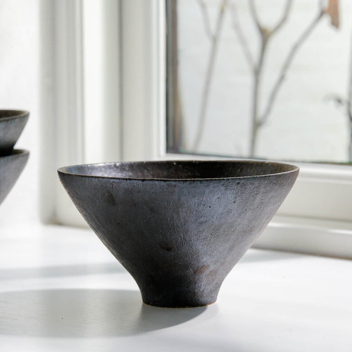 Toshifumi Tashiro, Schale, schwarz | japanische Keramik aus Mashiko (TT16)