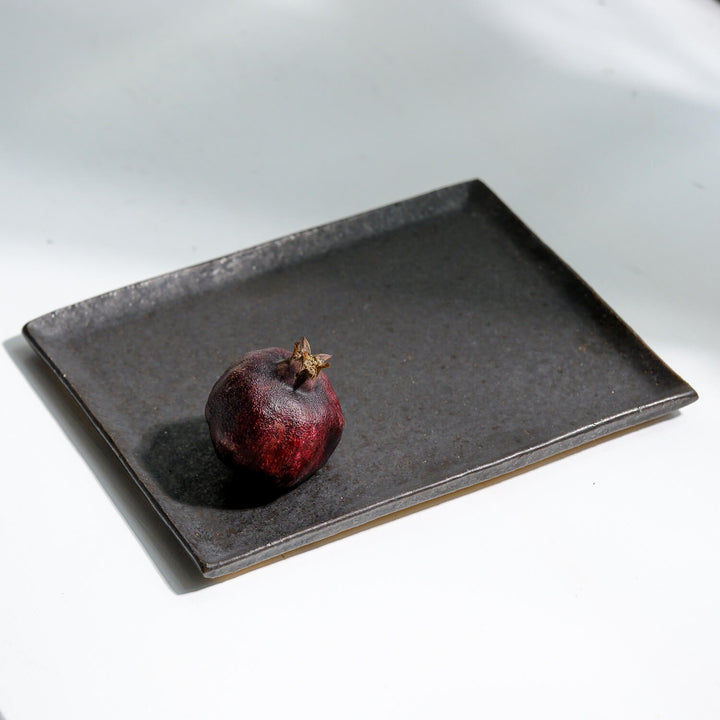 Wakahiko Ishikawa, Platte, japanische Keramik aus Mashiko, schwarz (WI02)