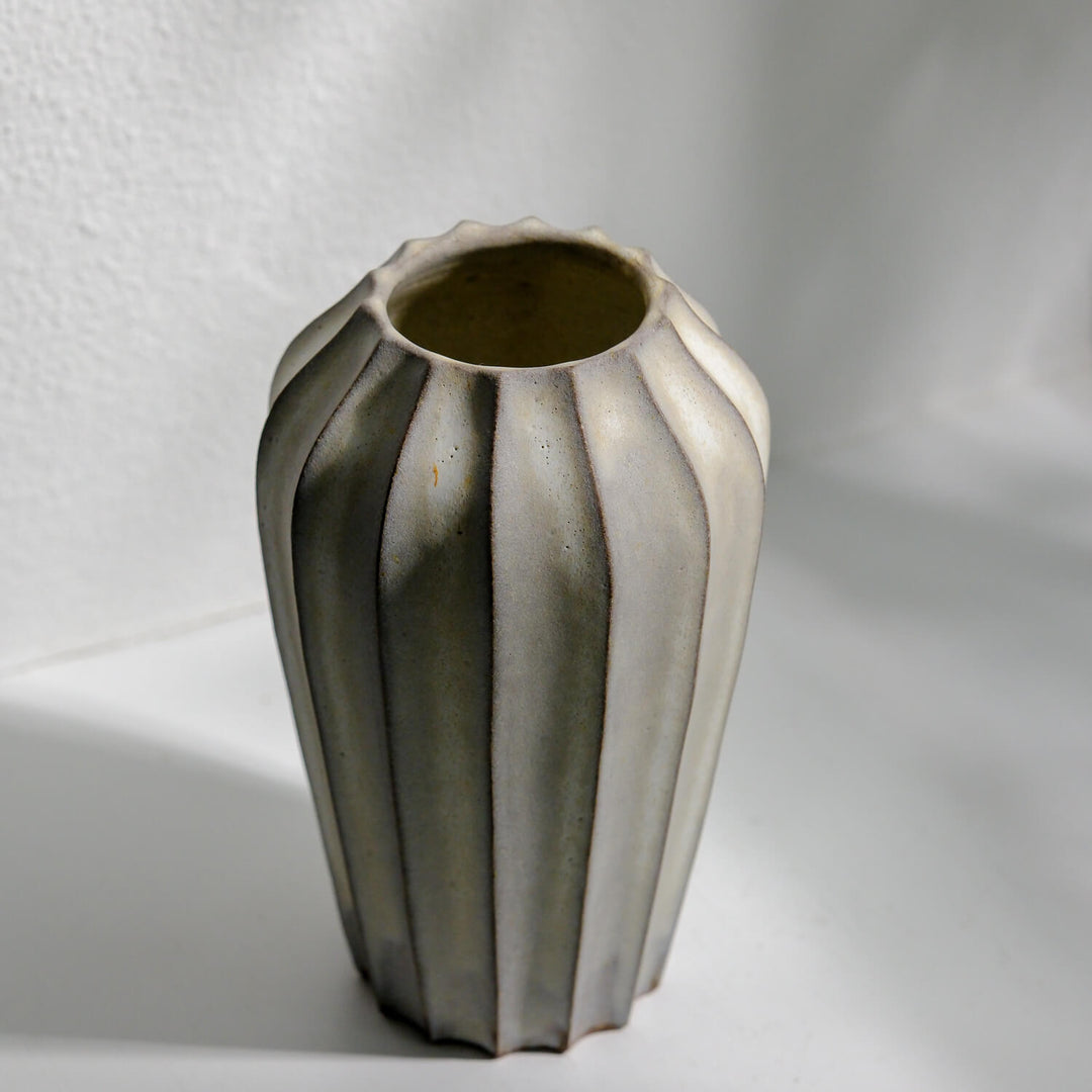 Yumiko Shimoya, Vase, japanische Keramik | Mentori (YS25)