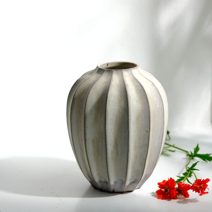 Yumiko Shimoya, Vase, japanische Keramik | Mentori (YS26)