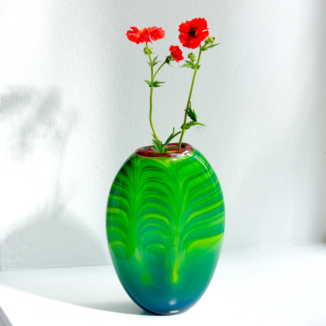 Barbara Ebner von Eschenbach, Glas Vase Ellipse grün | (BE52)