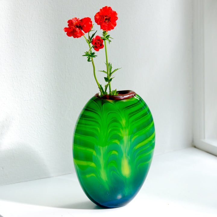 Barbara Ebner von Eschenbach, Glas Vase Ellipse grün | (BE52)