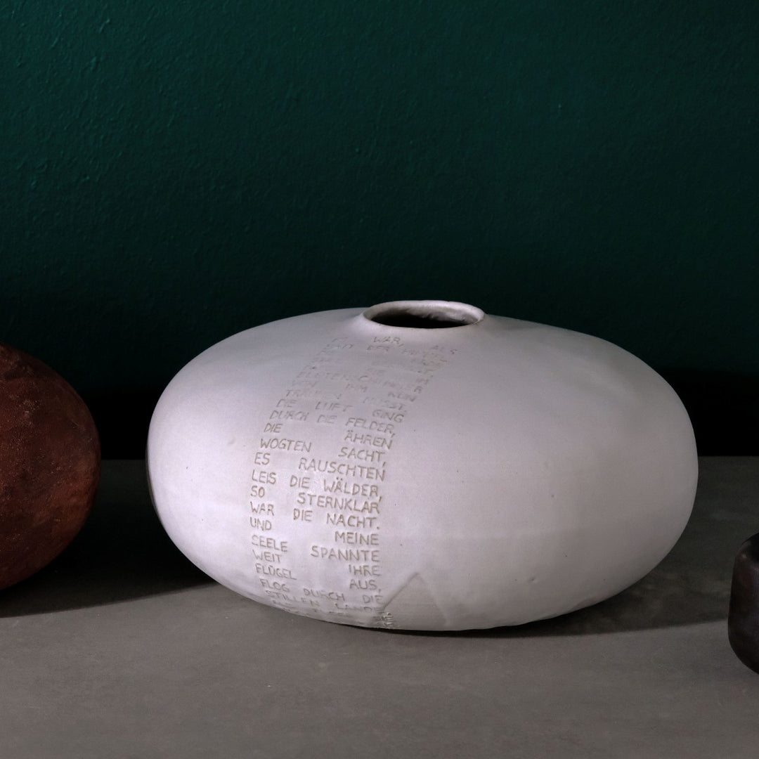 Marie Martin | Keramik Vase mit Gedicht, Mondnacht von Eichendorff, weiß (MC09)