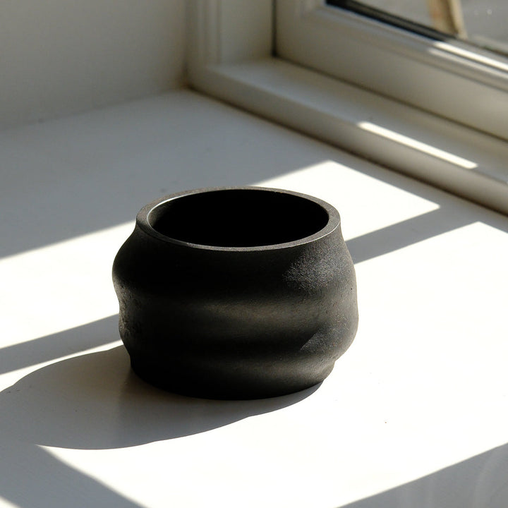 Laurenz Stockner, Schale, schwarzer Stahl, gestaucht | Ø 12 cm (LS17)