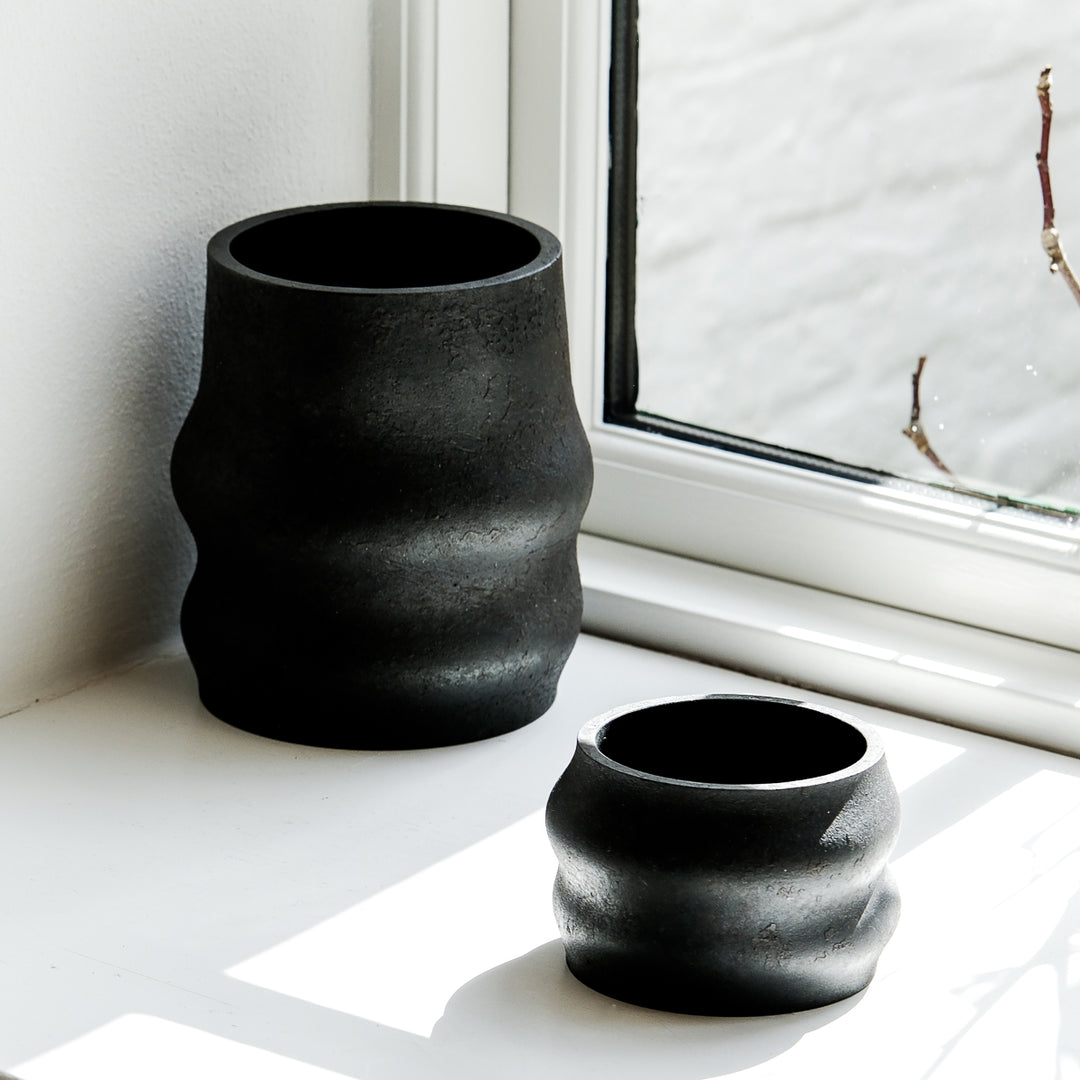 Laurenz Stockner, Schale, schwarzer Stahl, gestaucht | Ø 15 cm (LS16)