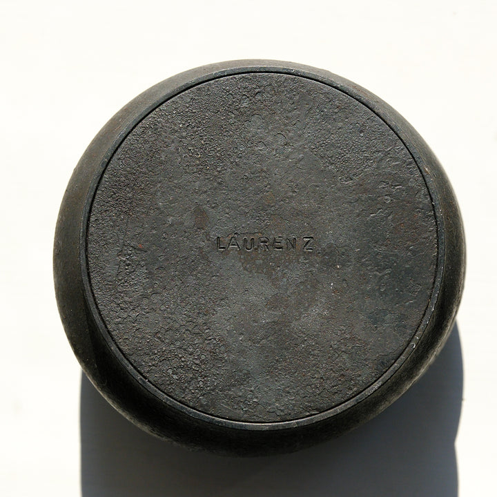 Laurenz Stockner, Schale, schwarzer Stahl, gestaucht | Ø 12 cm (LS17)
