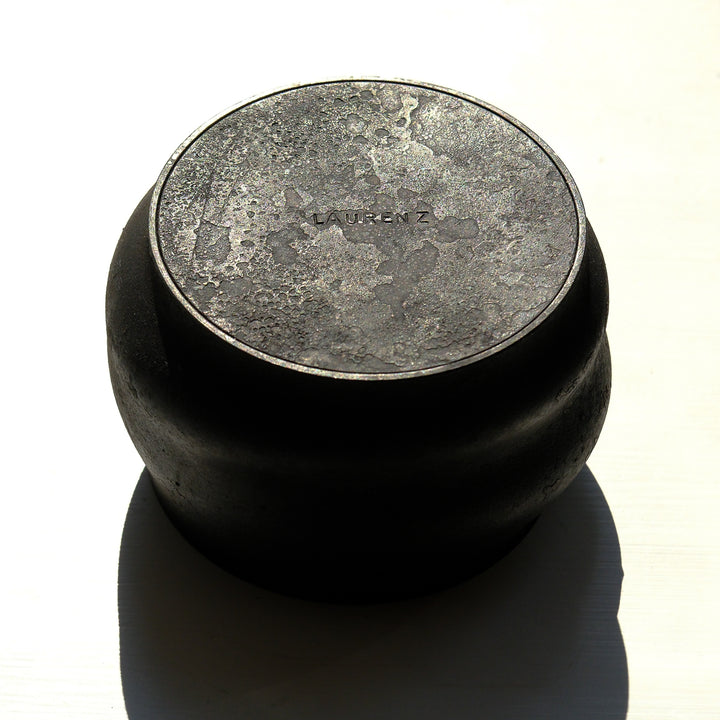 Laurenz Stockner, Schale, schwarzer Stahl, gestaucht | Ø 12 cm (LS17)
