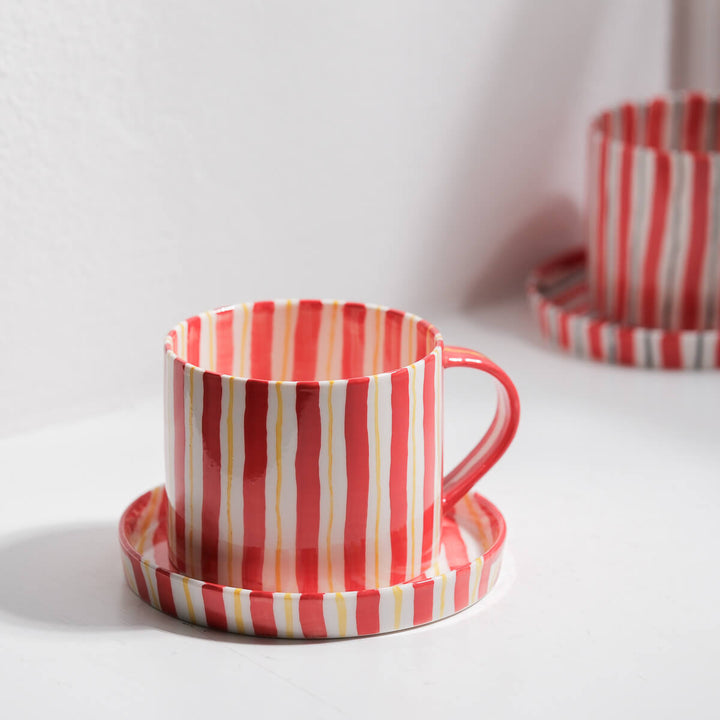 Masayoshi Oya, Tasse mit Untertasse, handgefertigt, Porzellan | rot und gelb (MO41)