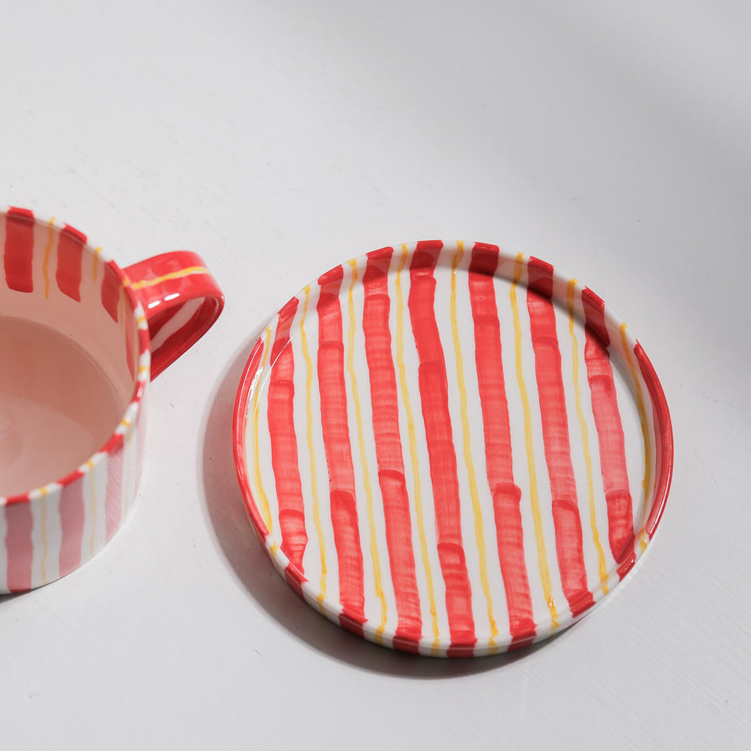 Masayoshi Oya, Tasse mit Untertasse, handgefertigt, Porzellan | rot und gelb (MO41)