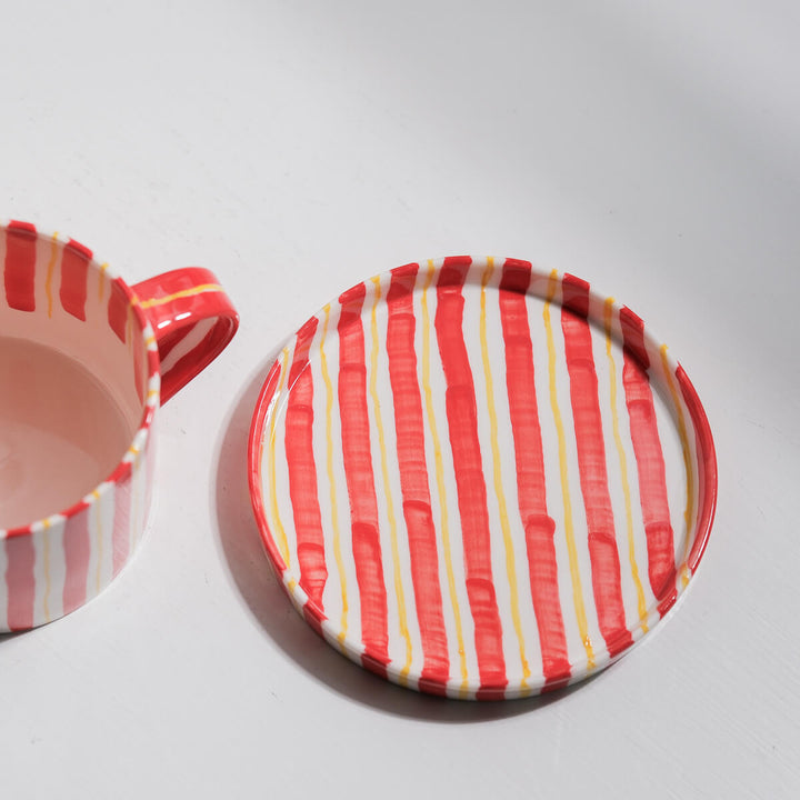 Masayoshi Oya, Tasse mit Untertasse, handgefertigt, Porzellan | rot und gelb (MO41)