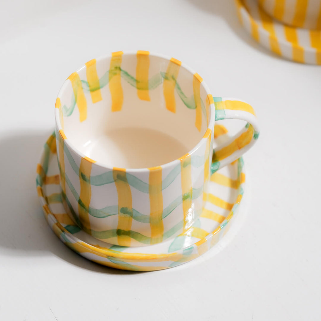 Masayoshi Oya, Tasse mit Untertasse, handgefertigt, Porzellan | gelb und grün (MO38)