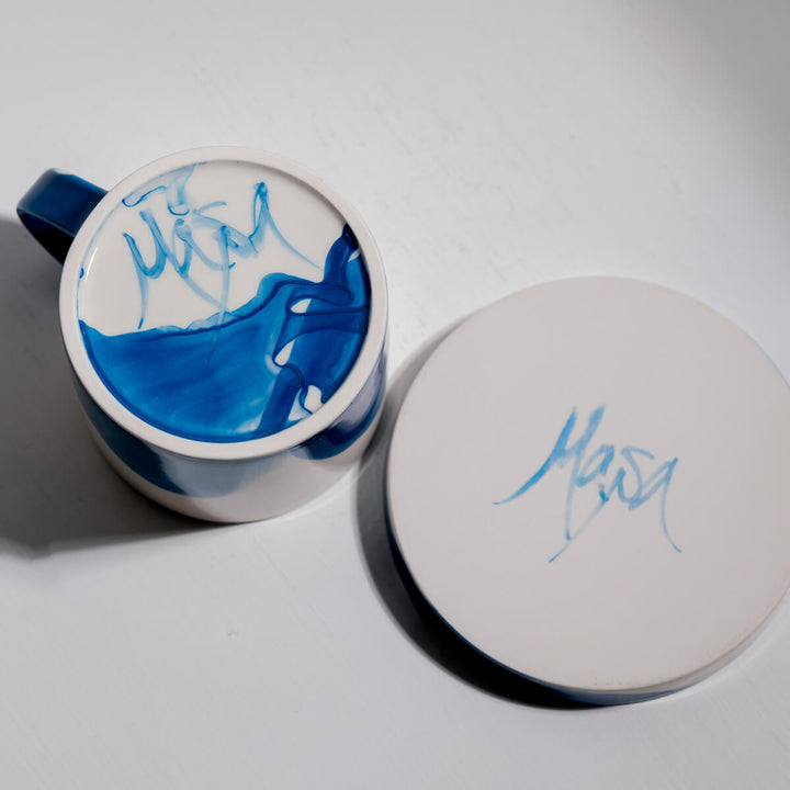 Masayoshi Oya, Tasse mit Untertasse, handgefertigt, Porzellan | blau (MO44)