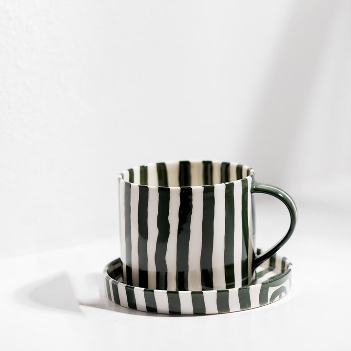 Masayoshi Oya, Tasse mit Untertasse, handgefertigt, Porzellan | grün (MO40)