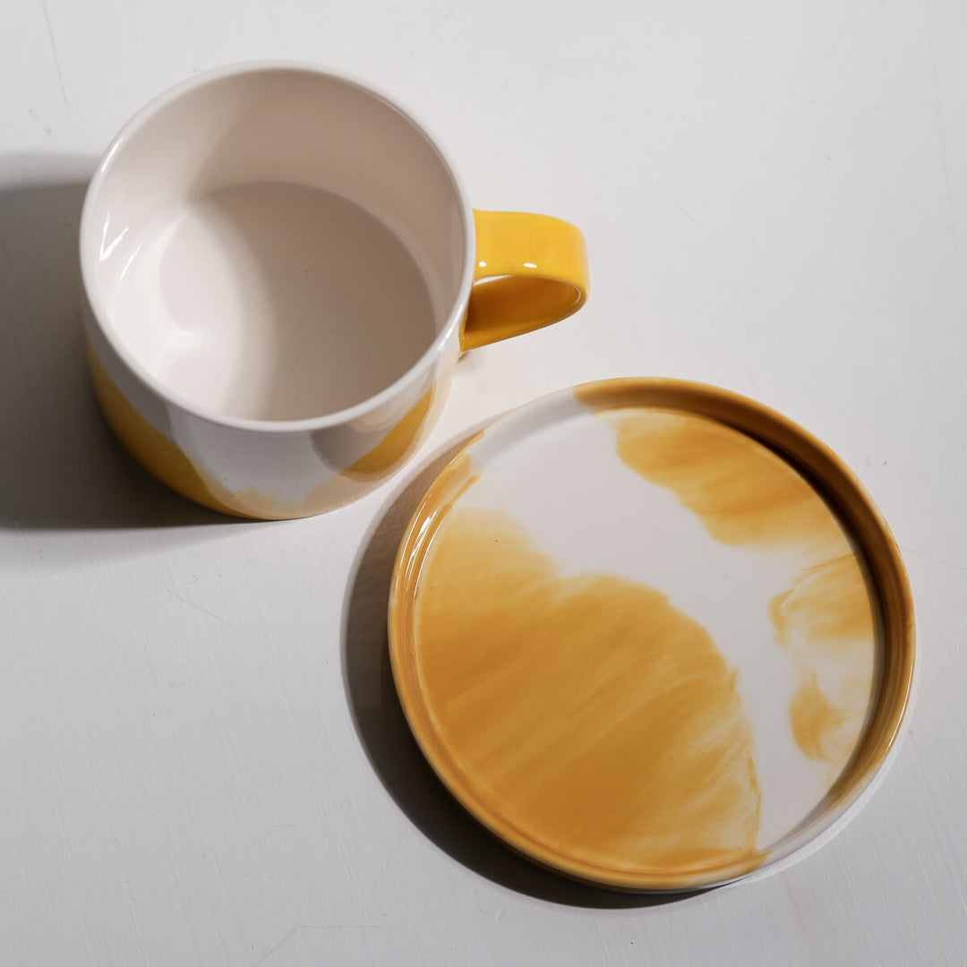 Masayoshi Oya, Tasse mit Untertasse, handgefertigt, Porzellan | gelb (MO43)
