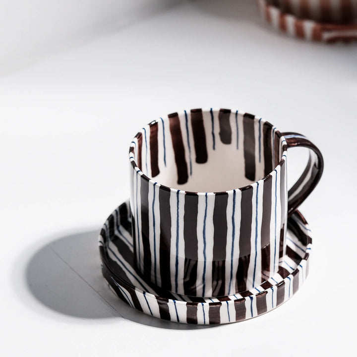 Masayoshi Oya, Tasse mit Untertasse, handgefertigt, Porzellan | braun und blau (MO33)
