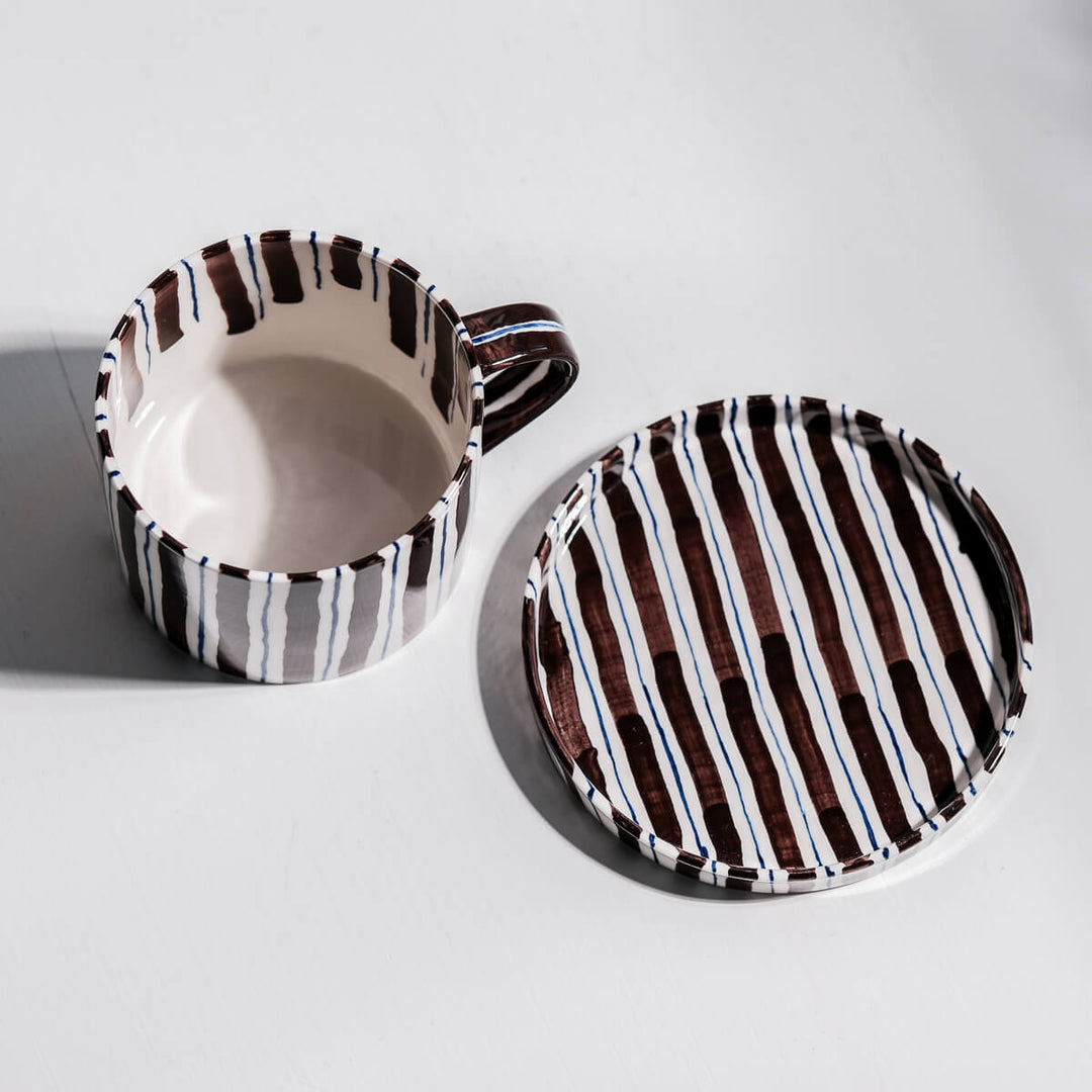 Masayoshi Oya, Tasse mit Untertasse, handgefertigt, Porzellan | braun und blau (MO33)