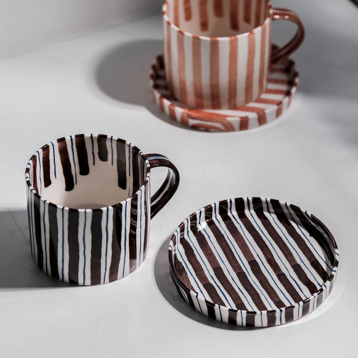 Masayoshi Oya, Tasse mit Untertasse, handgefertigt, Porzellan | braun und blau (MO33)