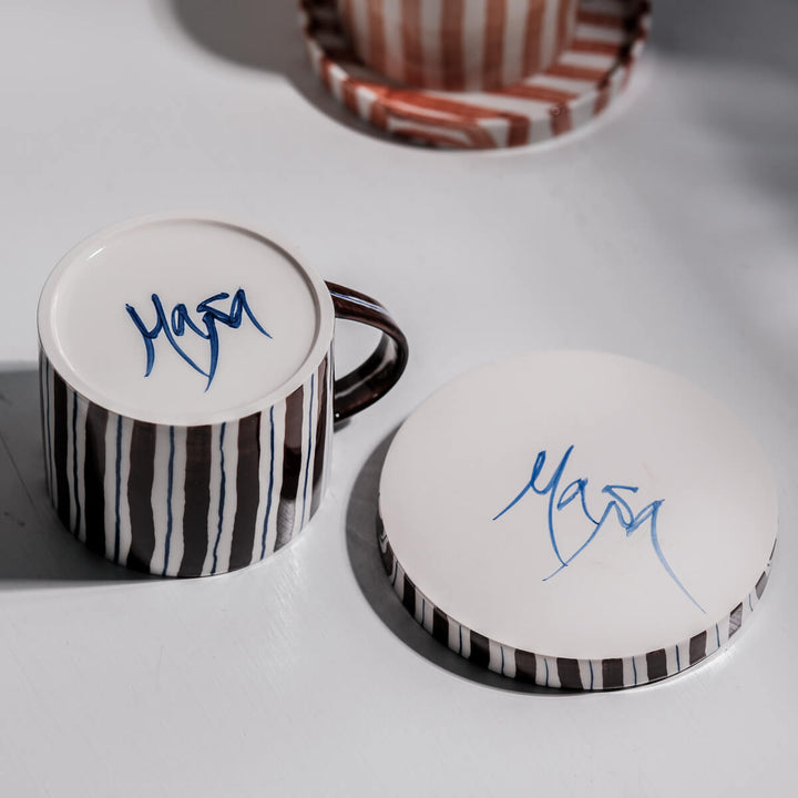 Masayoshi Oya, Tasse mit Untertasse, handgefertigt, Porzellan | braun und blau (MO33)
